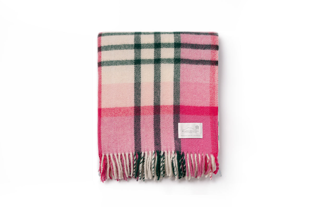 Pukehapua Pink Check Throw – ruanuistation