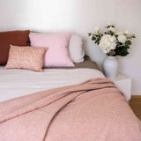 Pipipi pink throw (Chevron pattern)