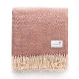 Pipipi pink throw (Chevron pattern)