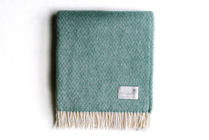 
                  
                    Load image into Gallery viewer, wool throw green
                  
                